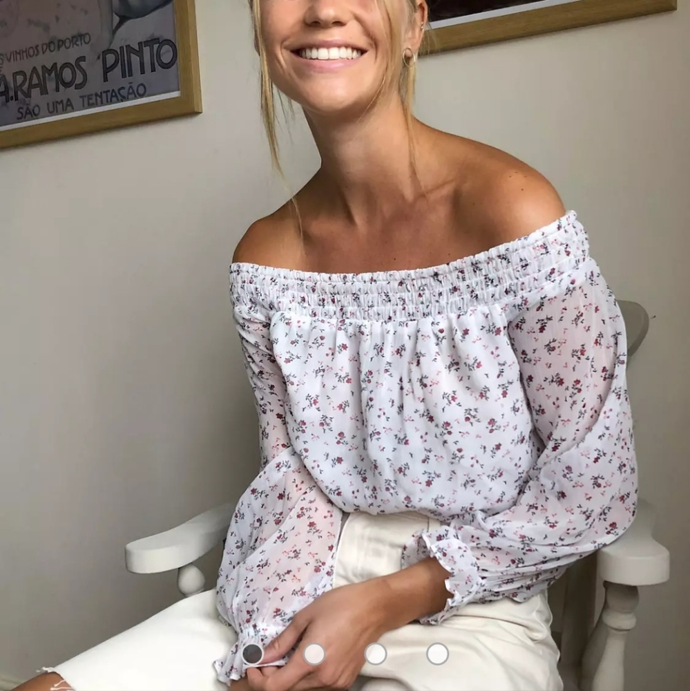 NWT A&F White Floral Off-the-Shoulder Top